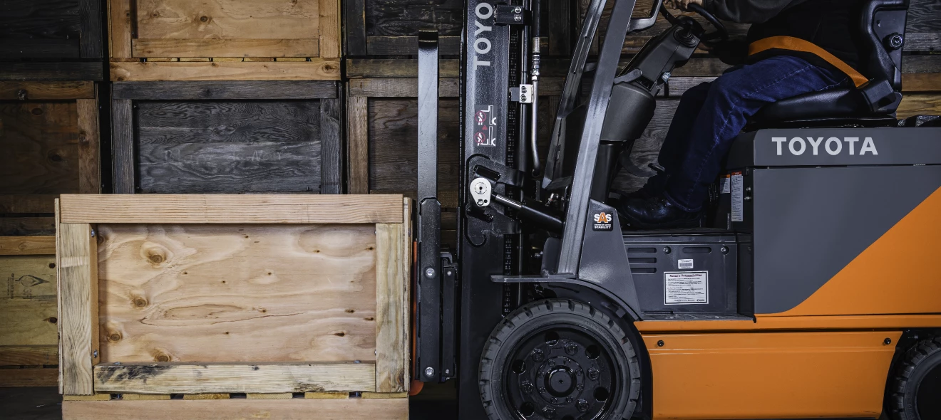 Core Electric Forklift_8FBCU25_Application_3